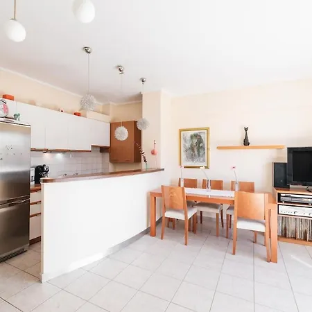 Harbor Views Next To The Subway And Railway Soluň